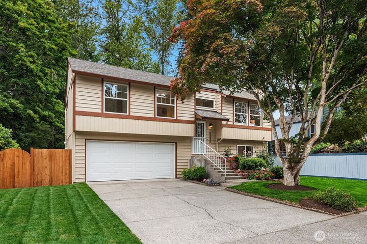 Property Photo: 16036 NE 106th Street WA 98052