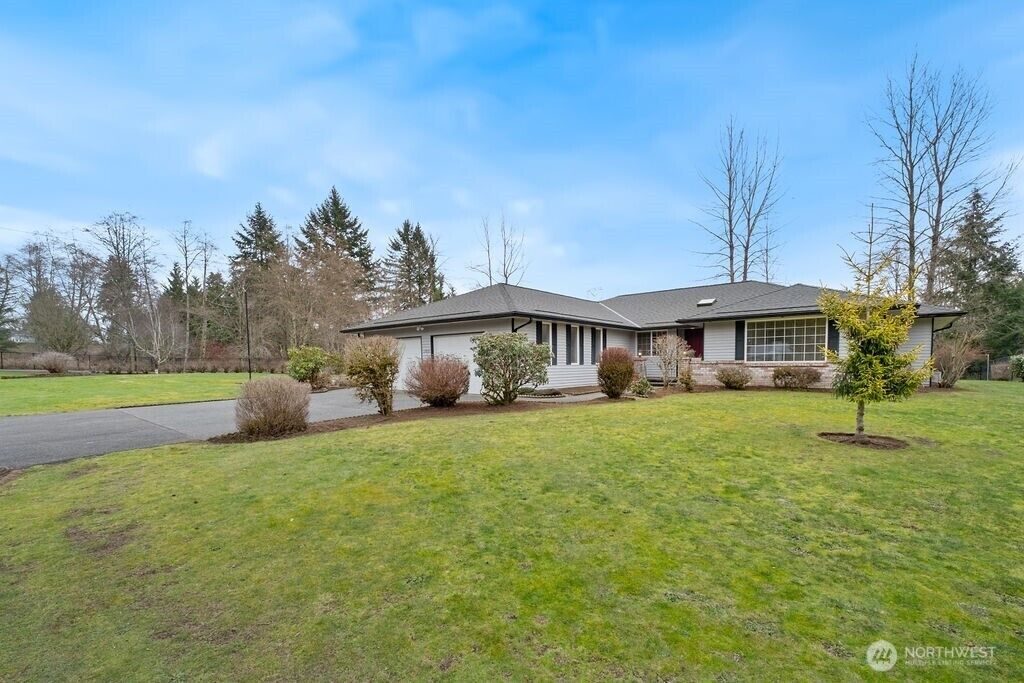 Property Photo:  13822  Meridian Street  WA 98258 