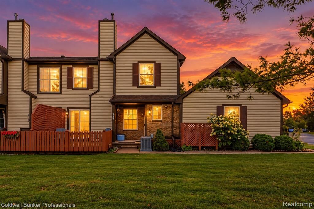 Property Photo:  237 Barrington Circle  MI 48360 