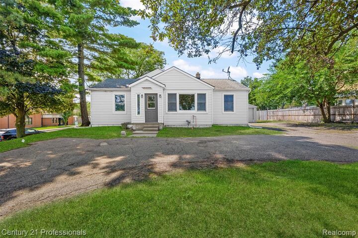 Property Photo: 3621 Livernois Road MI 48083