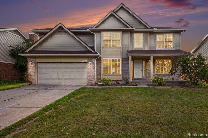 Property Photo: 19144 Red Oak Lane MI 48193