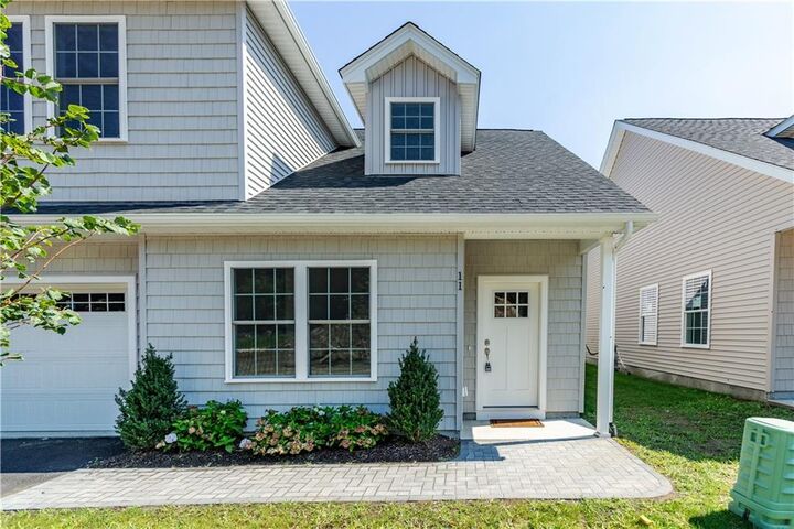 Property Photo:  13 Fieldstone Way  RI 02919 