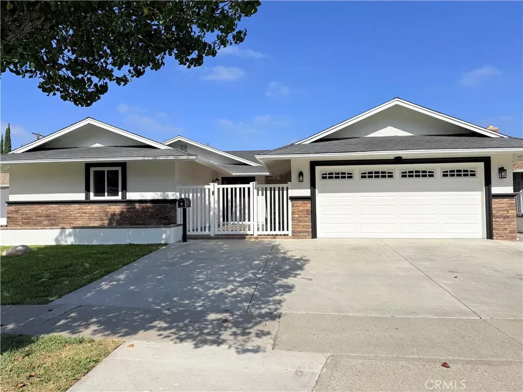 Property Photo:  23841 Palmek  CA 92630 