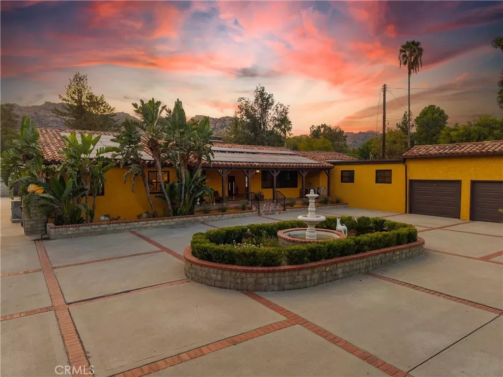 Property Photo:  9957 Shoup Avenue  CA 91311 