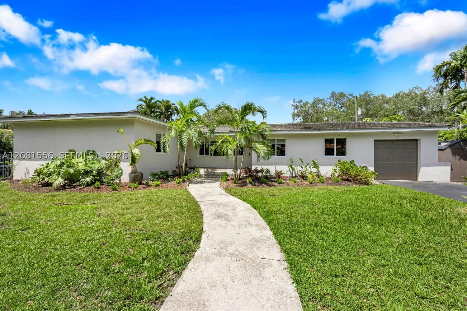 Property Photo: 6610 Santona St FL 33146