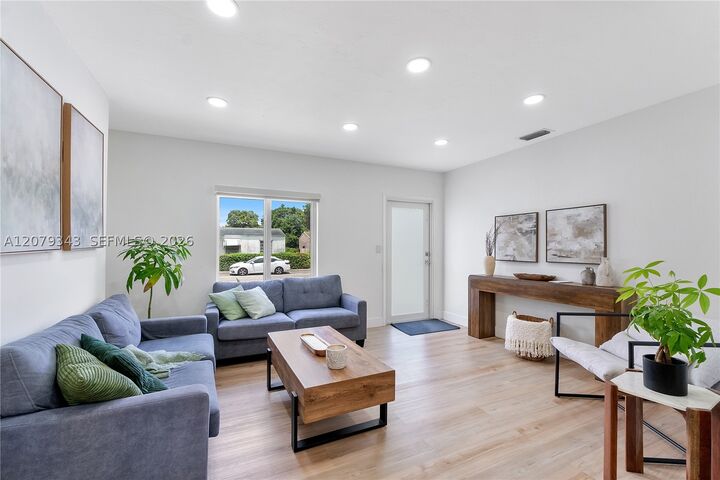 Property Photo:  944 NW 47th St  FL 33127 
