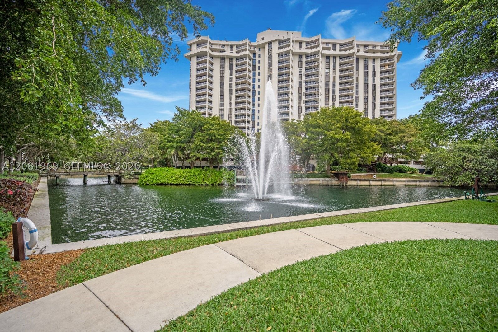 Property Photo:  2000 Towerside Ter 408  FL 33138 