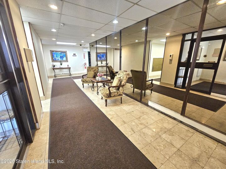 Property Photo: 50 Belair Road 5E NY 10305