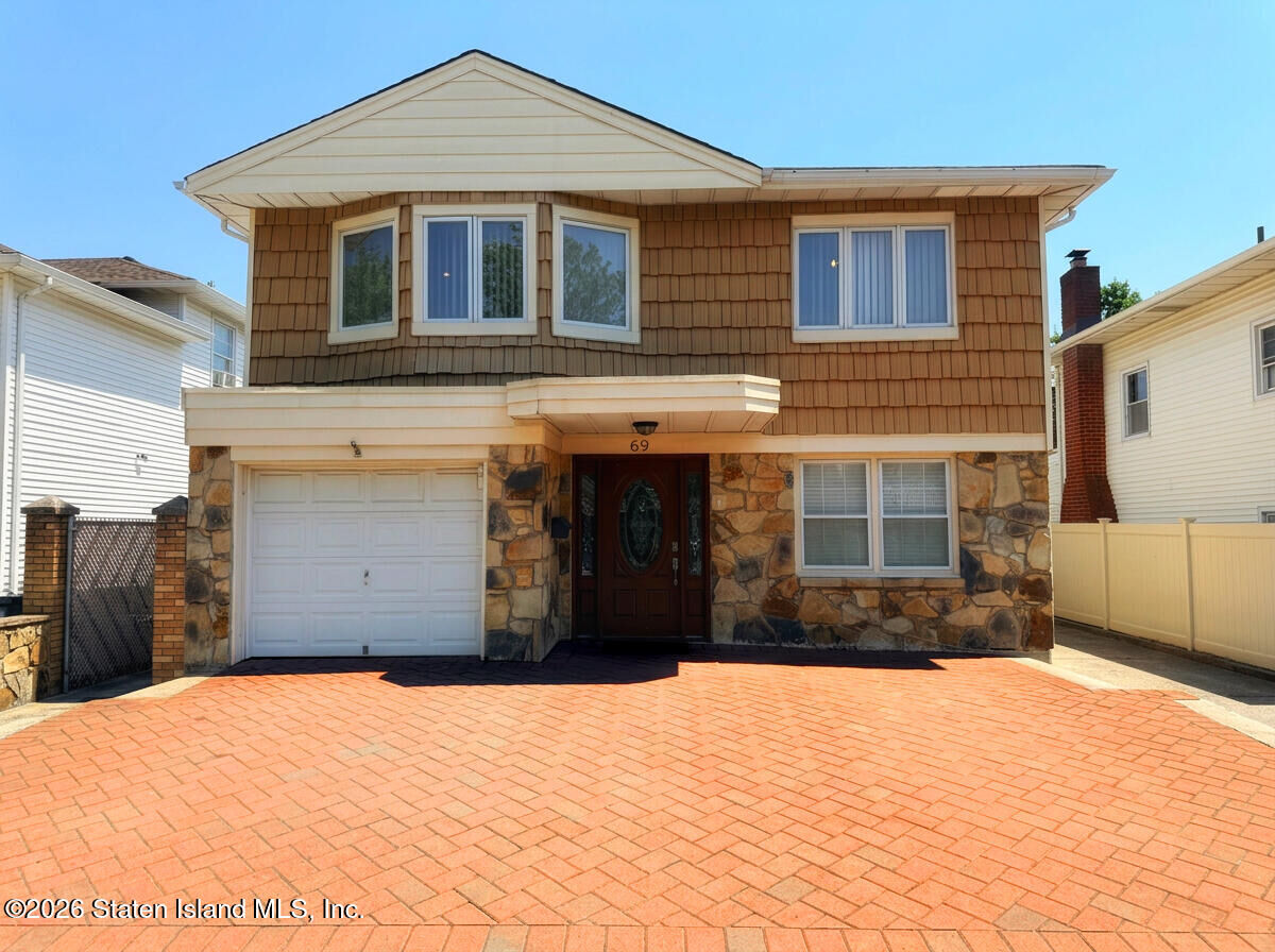 Property Photo:  69 Vassar Street  NY 10314 