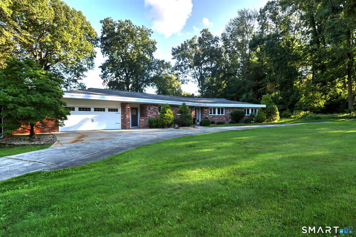 Property Photo:  179 Maxine Road  CT 06010 