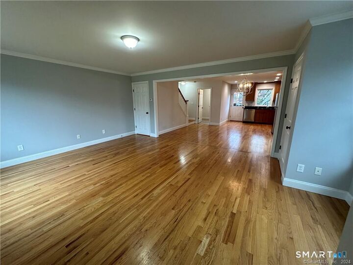 Property Photo:  562 Light Street  CT 06614 