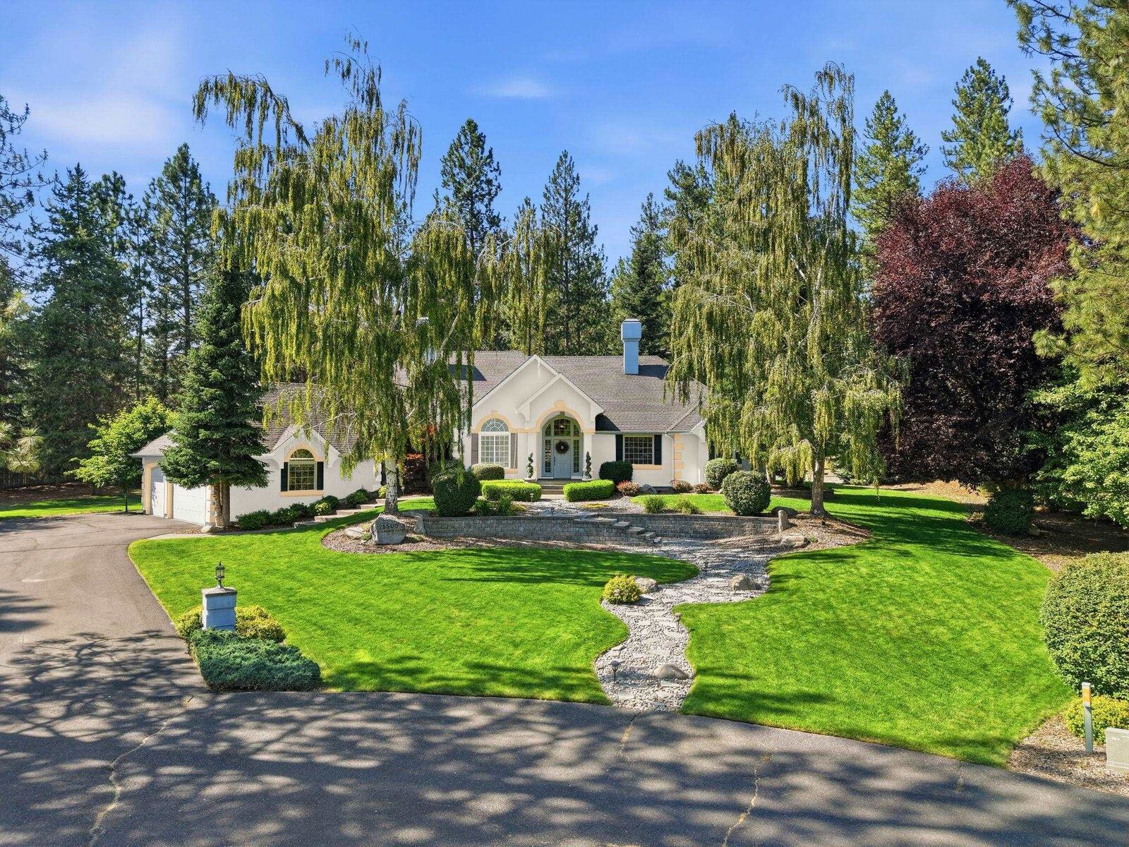 Property Photo:  1505 E Legacy Ln  WA 99208 