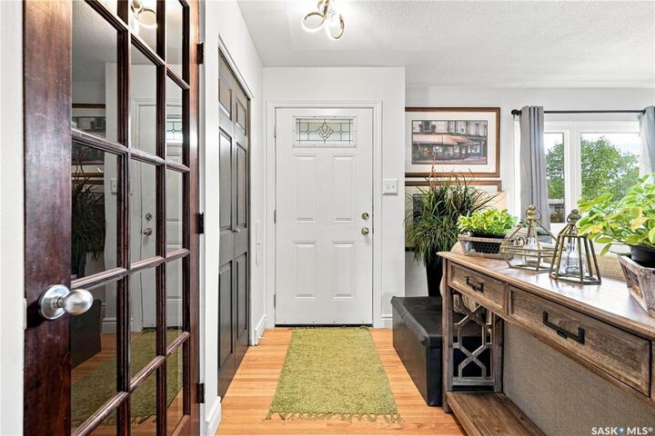 Property Photo:  2524 Grant Road  SK S4S 5E6 