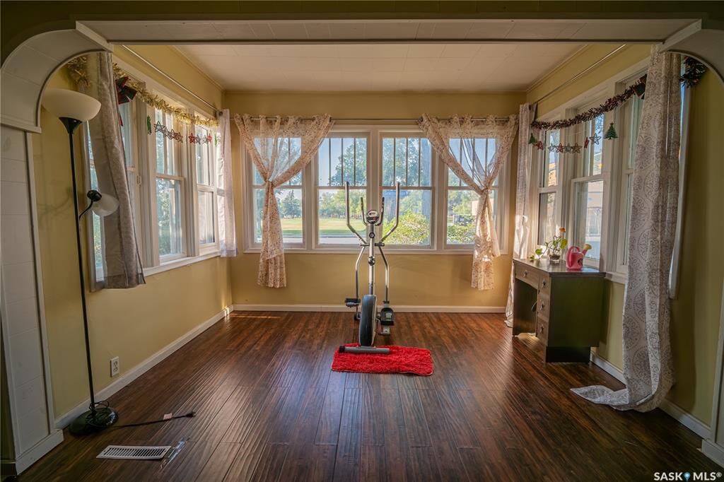 Property Photo:  3303 Dewdney Avenue  SK S4T 0Y9 