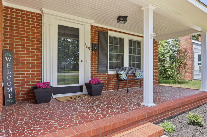 Property Photo:  209 N Watauga Avenue  NC 28334 