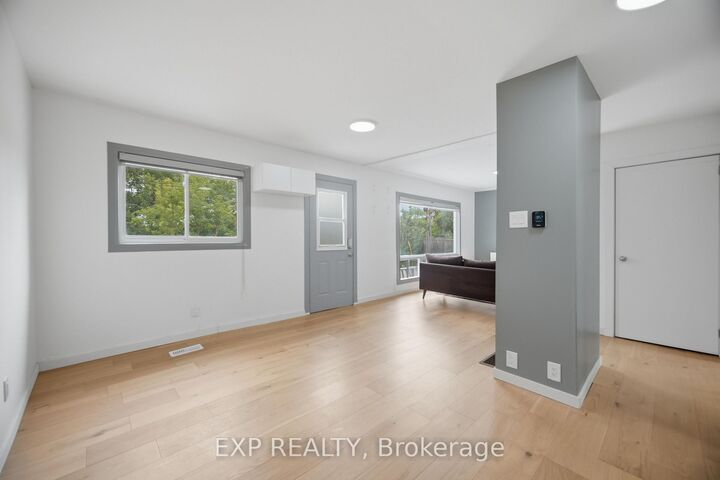 Property Photo: 32 Maple Avenue E ON L7G 5M2