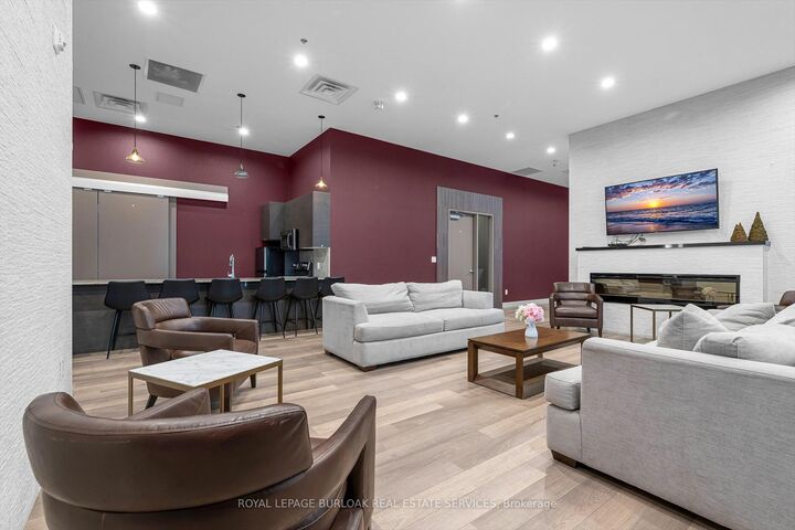 Property Photo:  550 North Service Road N 612  ON L3M 4E8 