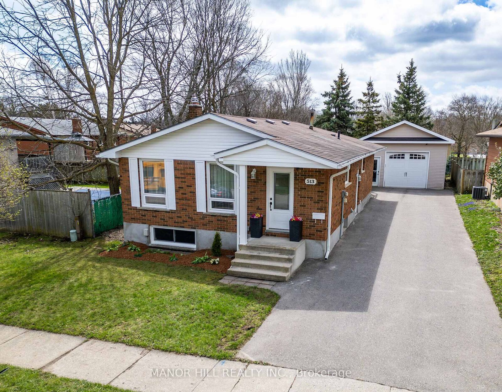 Property Photo:  513 Havelock Drive  ON N2L 4N8 