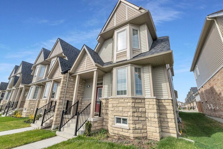 Property Photo:  210 Farley Road W 5  ON N1M 0H2 