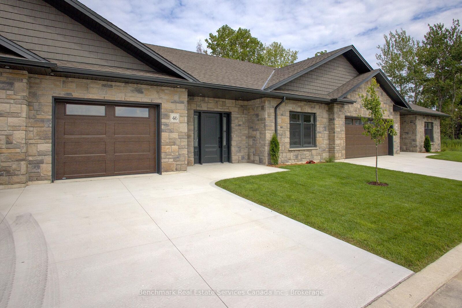 Property Photo:  1182 Queen Street 41  ON N2Z 1G4 