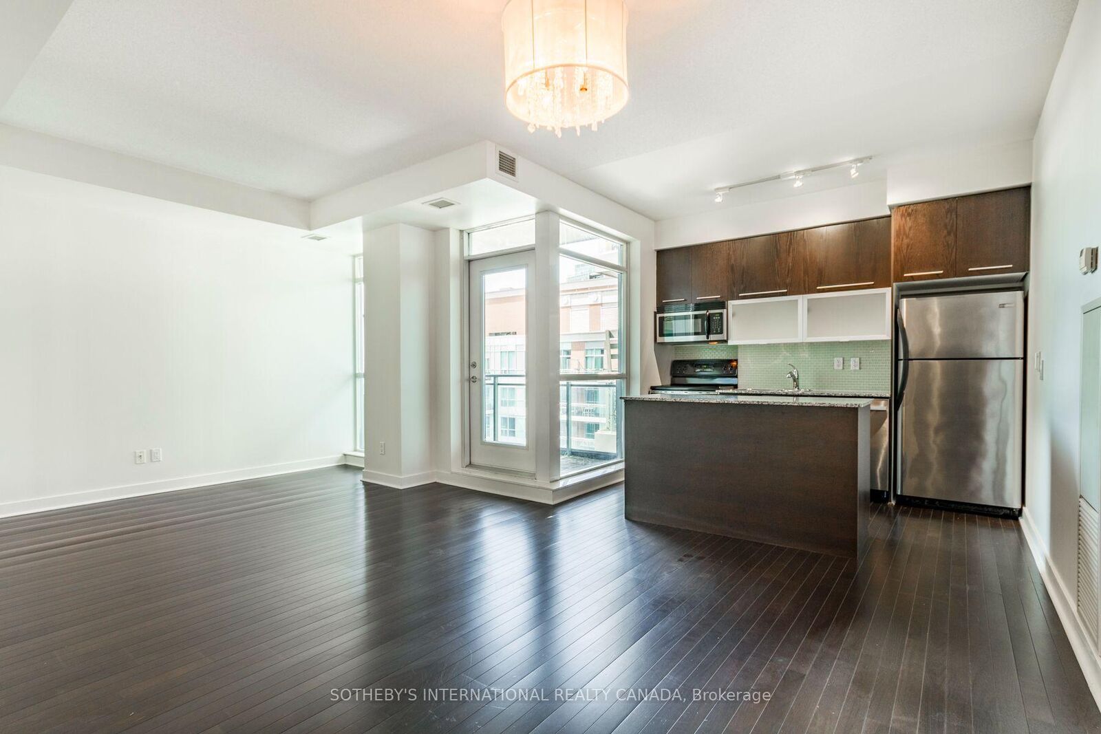 Property Photo:  80 Western Battery Road 2402  ON M6K 3S1 