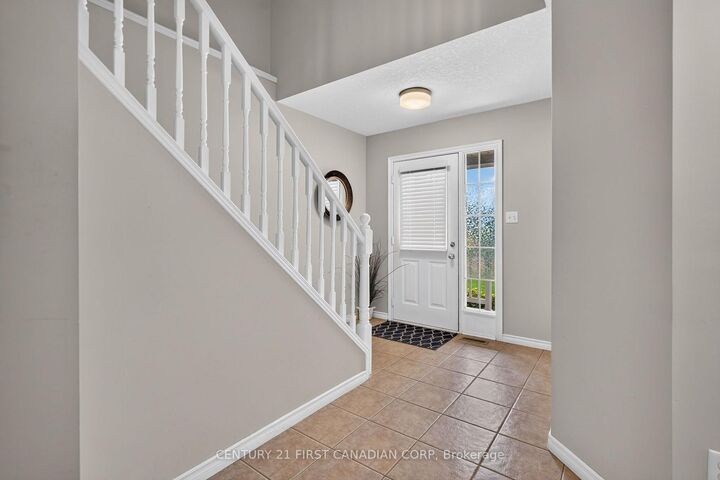 Property Photo:  1318 Blackmaple Drive  ON N5Y 5V4 
