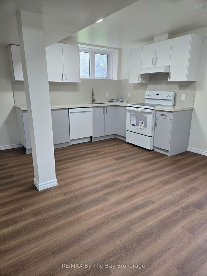 Property Photo:  40 Rosanne Drive  ON L9Z 0N3 
