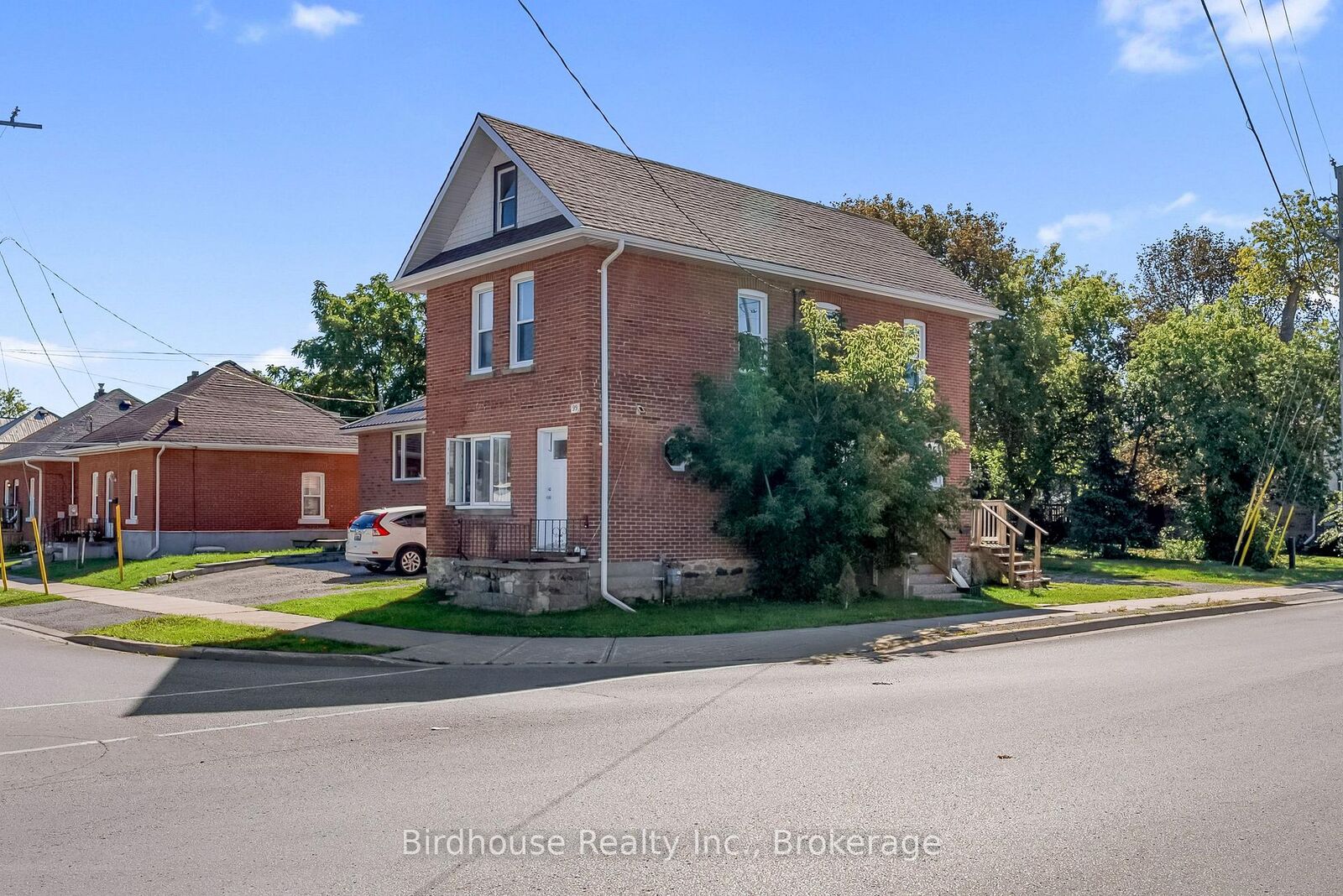 Property Photo:  99 Durham Street W  ON K9V 2P8 