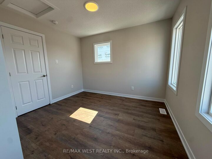 Property Photo:  777 Utopie Private  ON K1W 0M5 