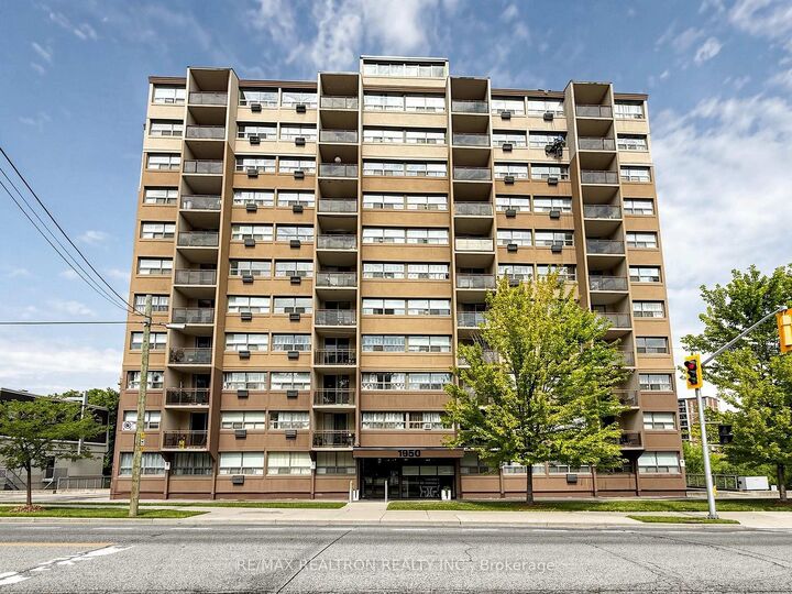 Property Photo:  1950 Main Street W 904  ON L8S 4M9 