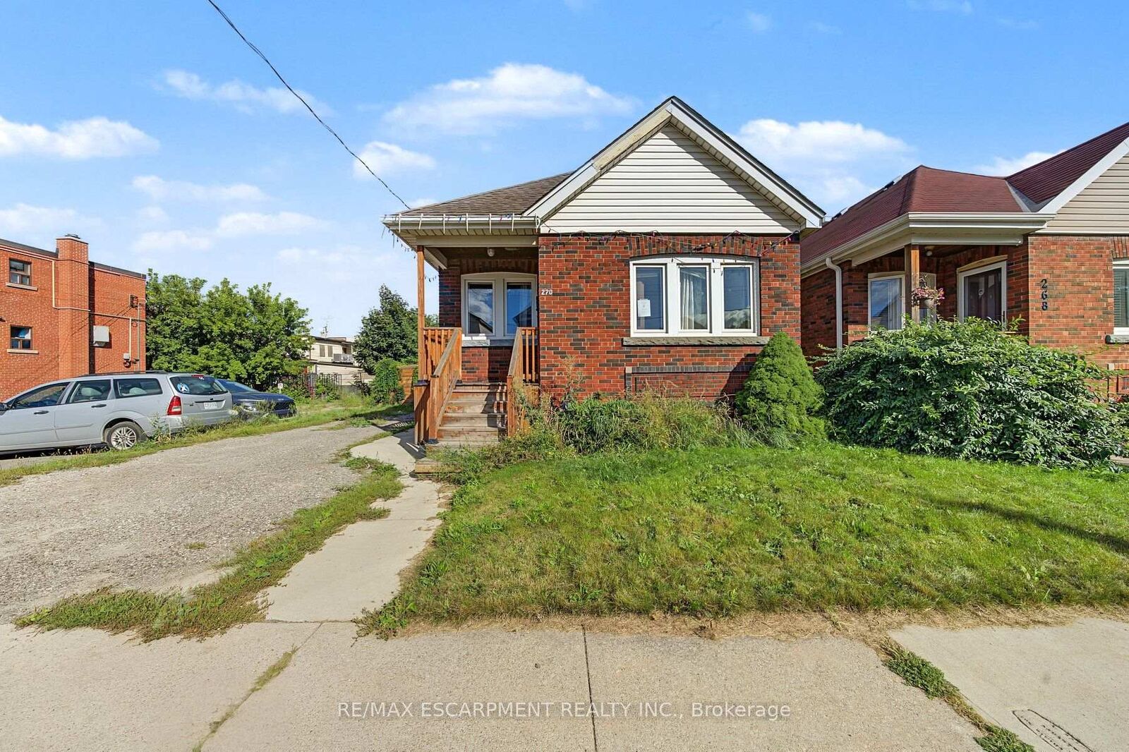 Property Photo:  270 Weir Street N  ON L8H 5G3 