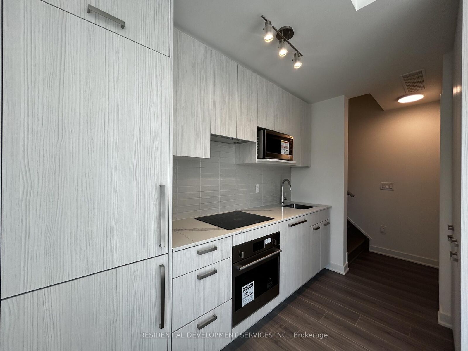 Property Photo:  69 Curlew Drive 124  ON M3A 0B4 