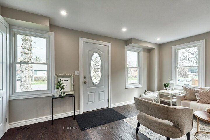Property Photo:  63 Orchard View Boulevard  ON L1G 3N8 