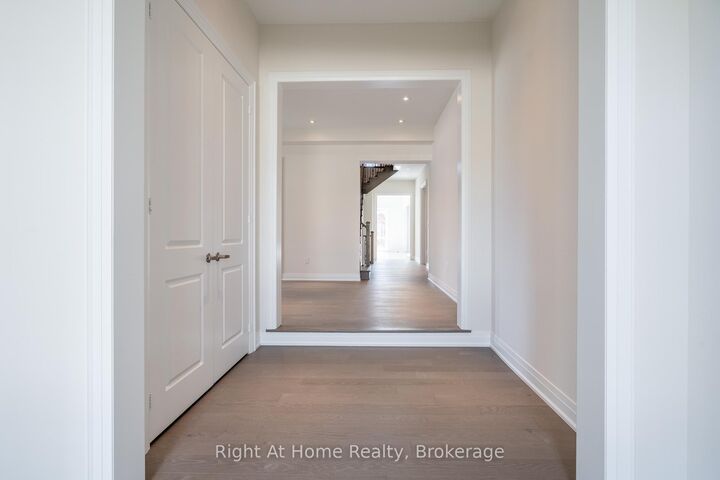 Property Photo: 94 Smokey Hollow Place ON L0R 2H1