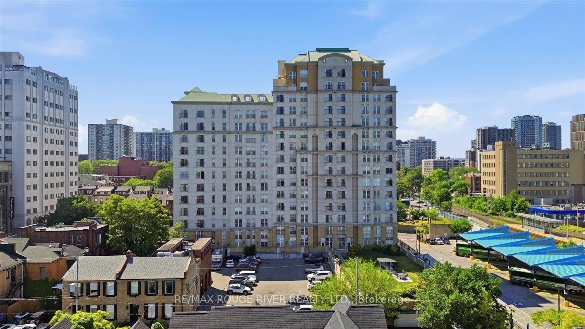 Property Photo:  135 James Street S 1401  ON L8P 2Z6 
