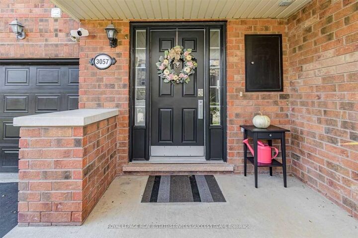 Property Photo:  3057 Drumloch Avenue  ON L6M 5H7 