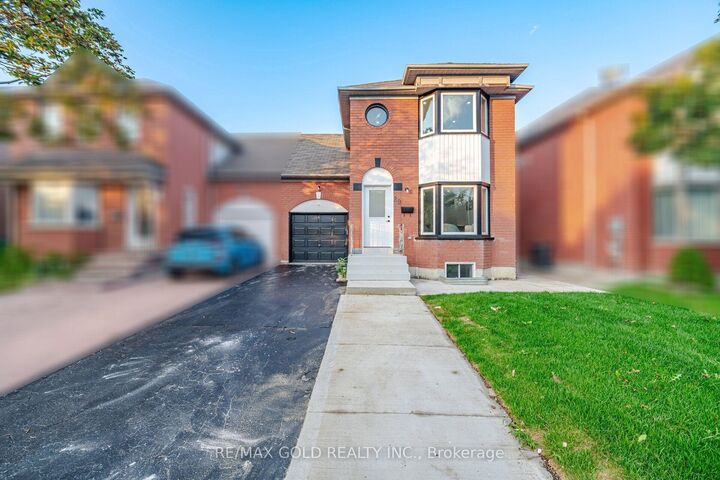 Property Photo:  29 Fern Valley Crescent  ON L6R 1K7 