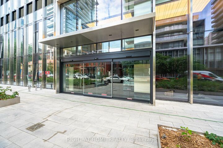 Property Photo:  55 Charles Street E 4403  ON M4Y 0J1 