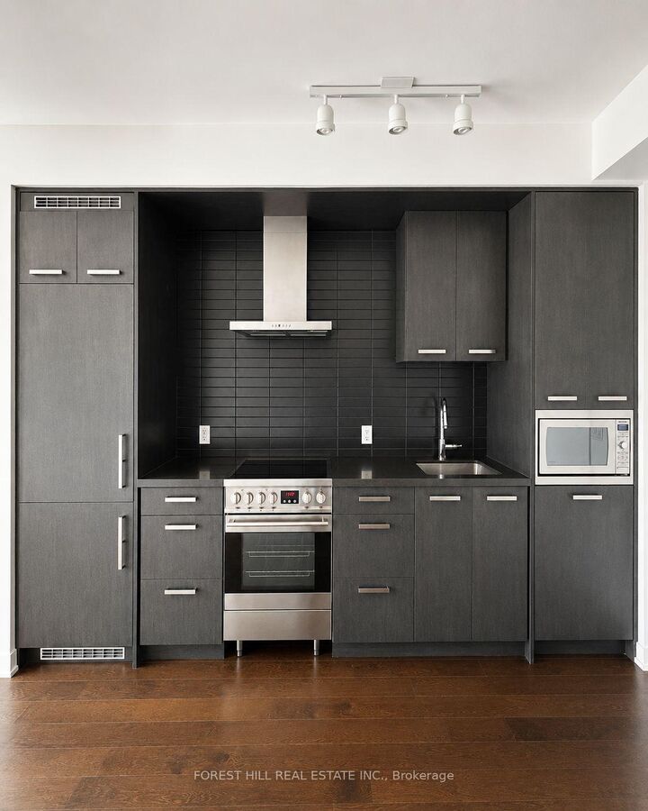 Property Photo:  455 Front Street E N513  ON M5A 0G2 