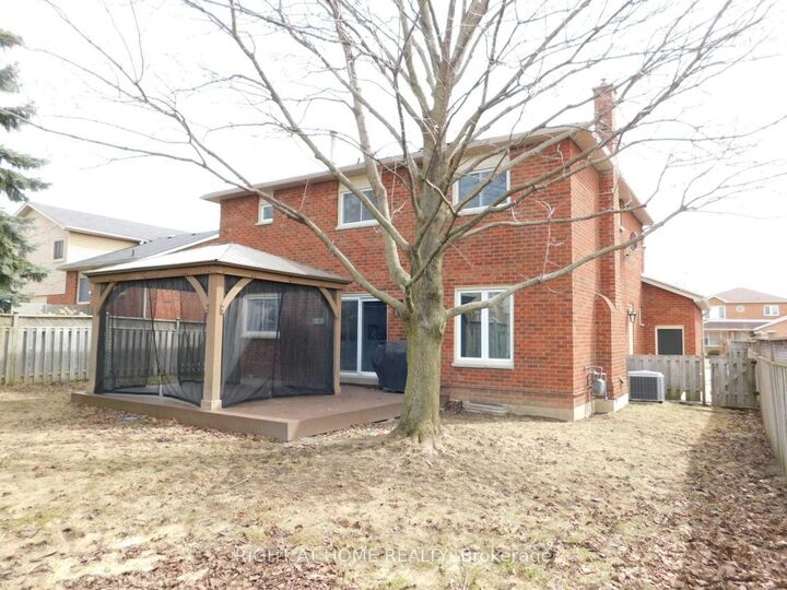 Property Photo:  128 William Stephenson Drive  ON L1N 8V1 