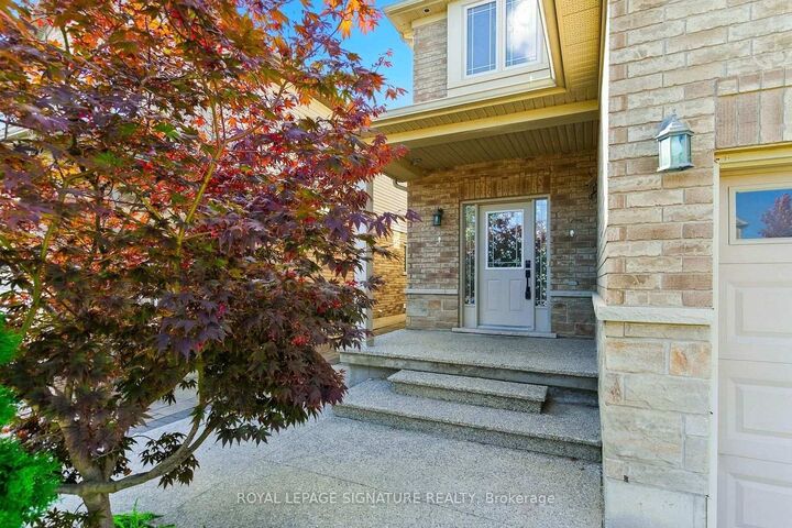 Property Photo:  151 Royal Winter Drive  ON L0R 1C0 