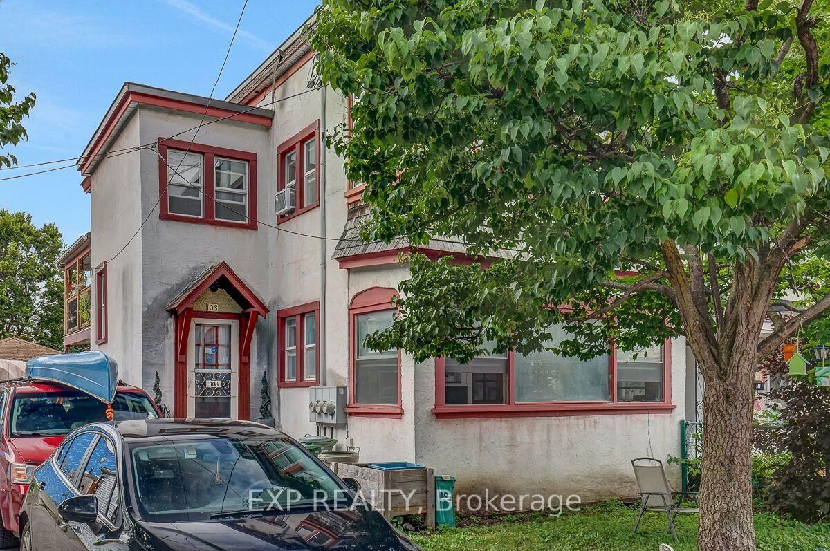 Property Photo:  108 Lebreton Street N  ON K1R 7H4 