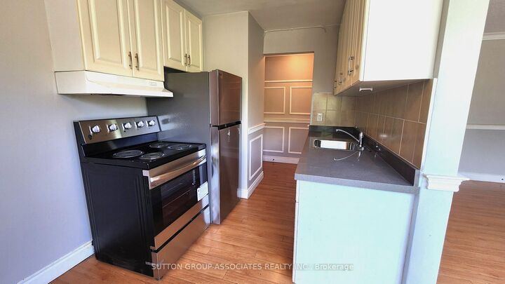 Property Photo:  1 Greenbrook Drive 202  ON M6M 2J8 