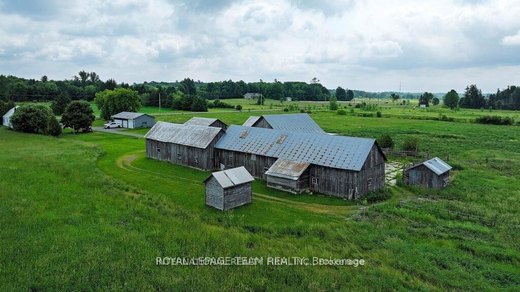 Property Photo:  1965 Marchurst Road  ON K2K 1X7 