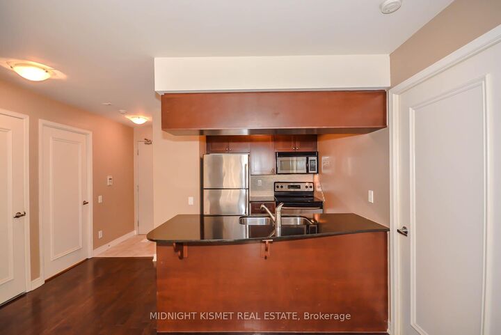 Property Photo:  60 St Clair Avenue W 502  ON M4V 1M7 