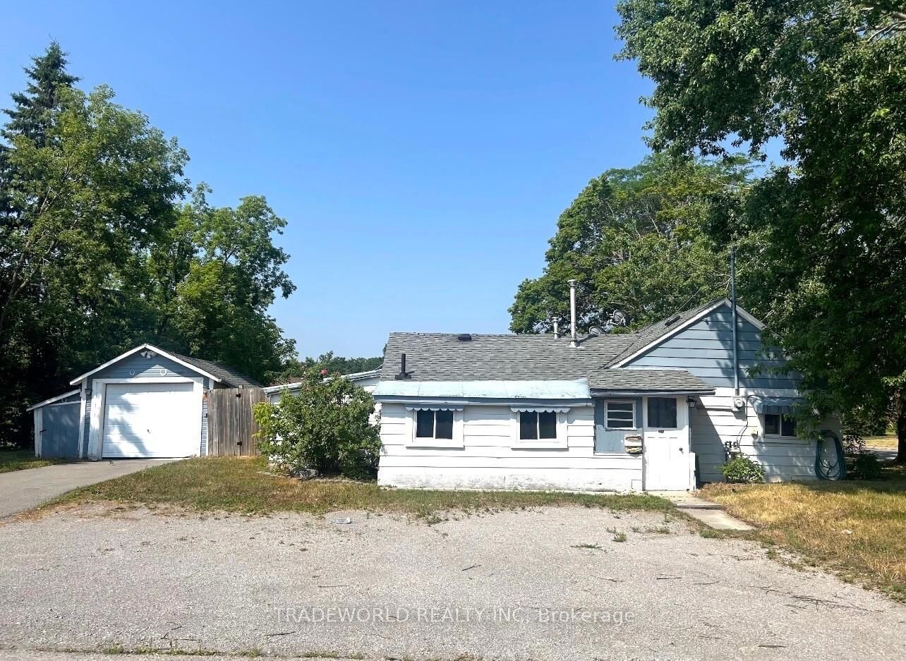 Photo de la propriété:  137 King Street  ON K9V 1E2 