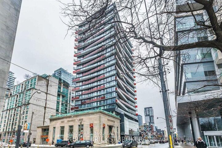 Property Photo:  215 Queen Street W 1708  ON M5V 0P5 