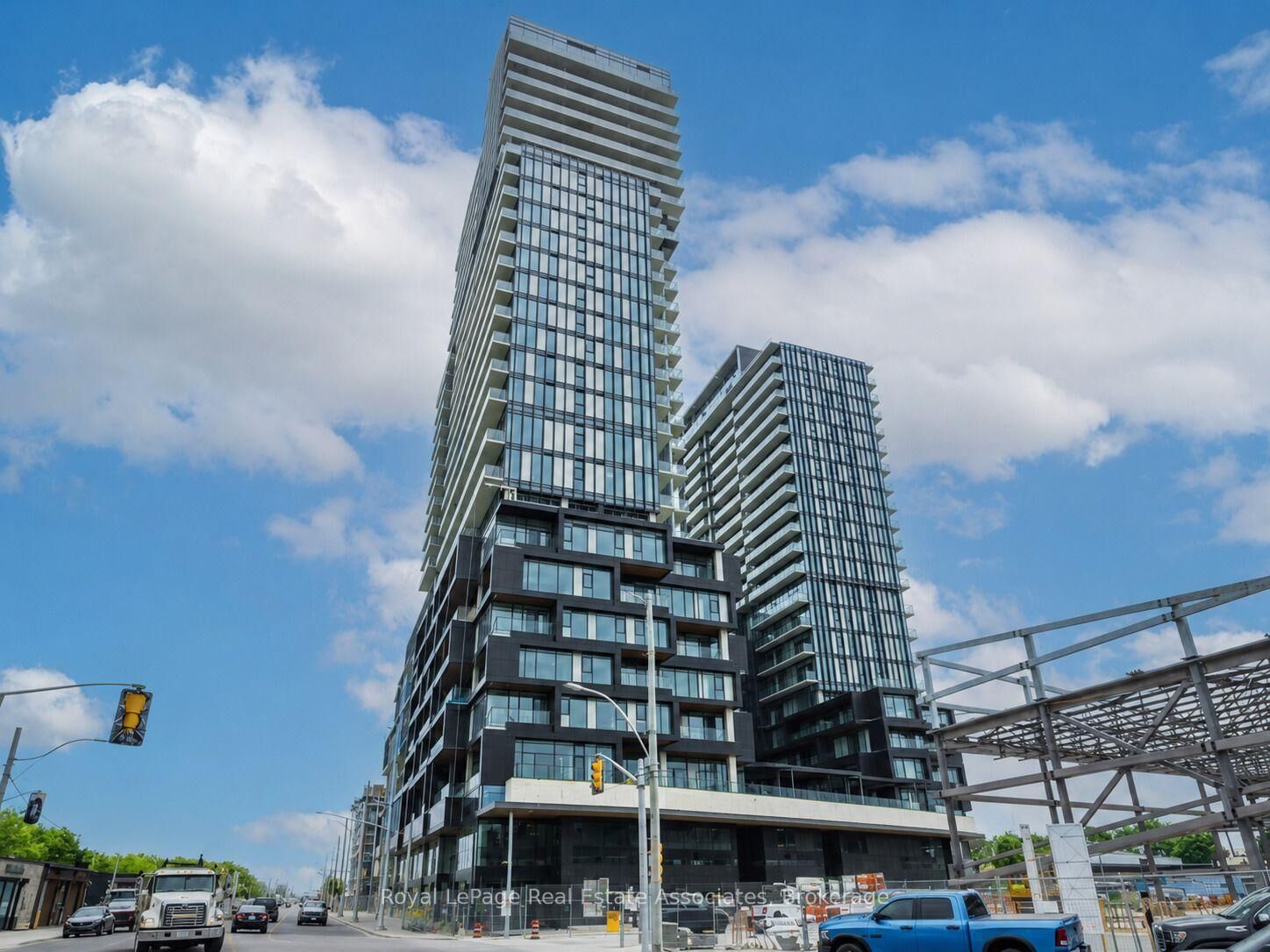 Property Photo:  1285 Dupont Street 1309  ON M6H 0E3 
