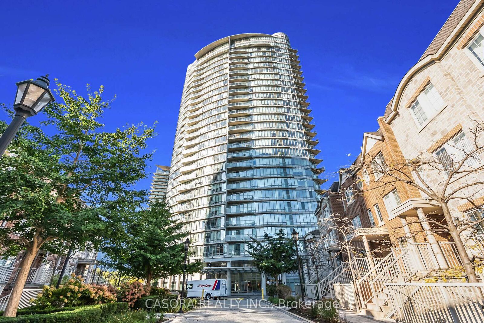 Property Photo:  15 Windermere Avenue 1207  ON M6S 5A2 