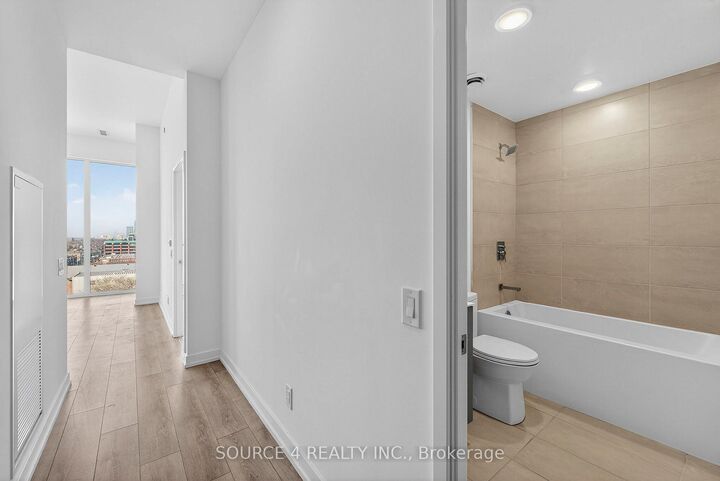Property Photo:  500 Dupont Street 805  ON M6G 1Y7 